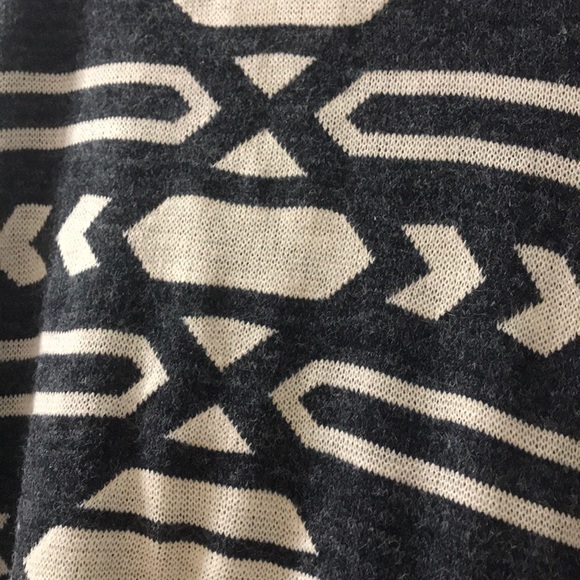 Cardigan - Picture 3 of 6